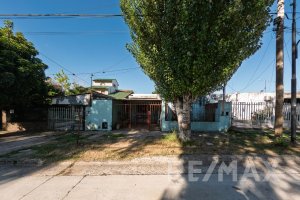 Venta Casa 3 Amb + Monoambiente Lote propio 324 m2