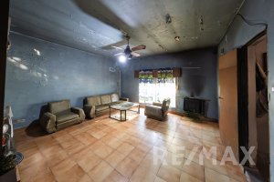 Venta Casa 3 Amb + Monoambiente Lote propio 324 m2