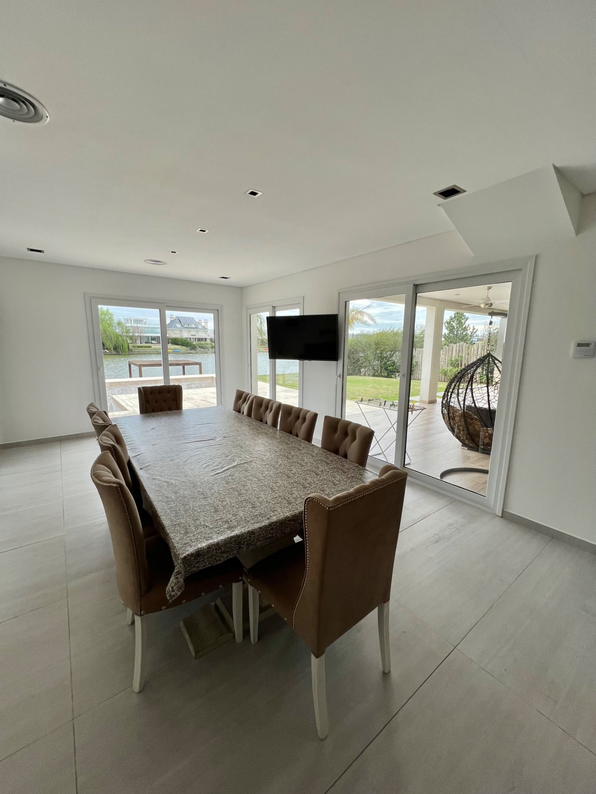 Venta casa al lago barrio El Golf, Nordelta