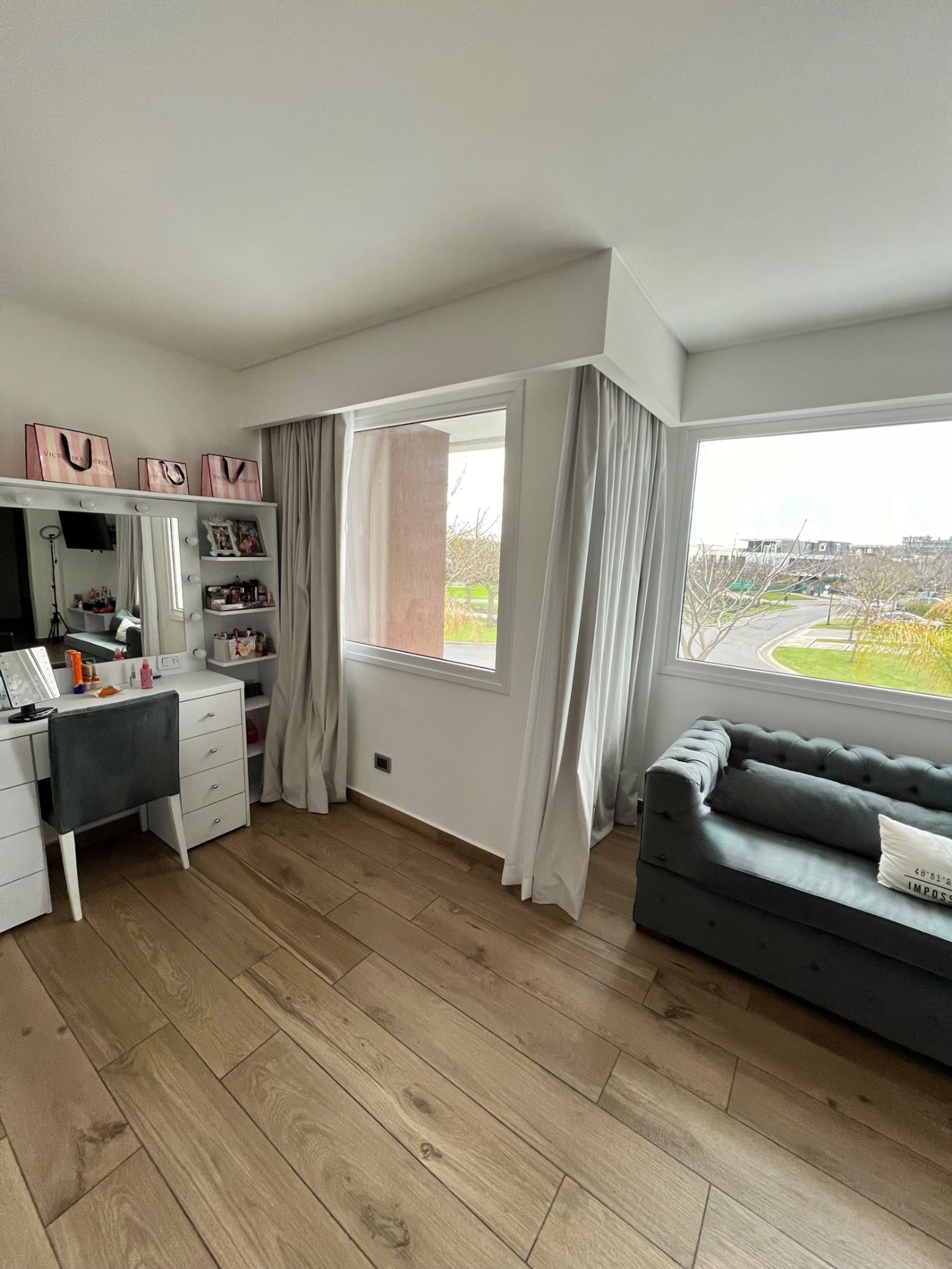Venta casa al lago barrio El Golf, Nordelta