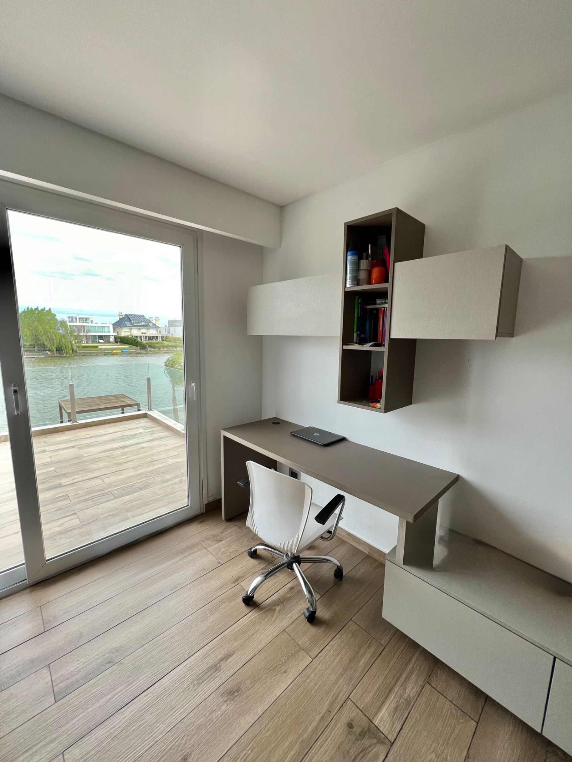 Venta casa al lago barrio El Golf, Nordelta