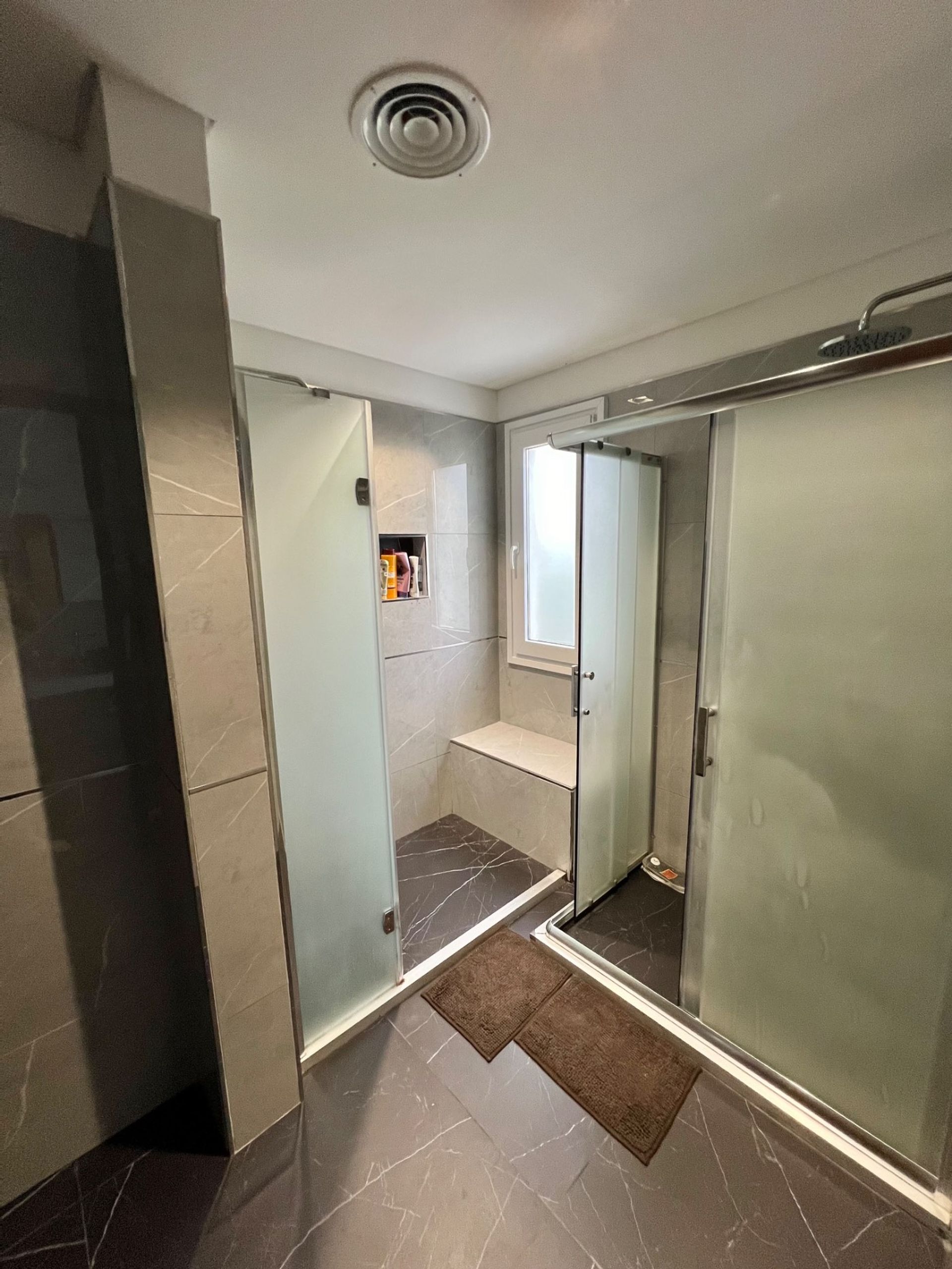 Venta casa al lago barrio El Golf, Nordelta