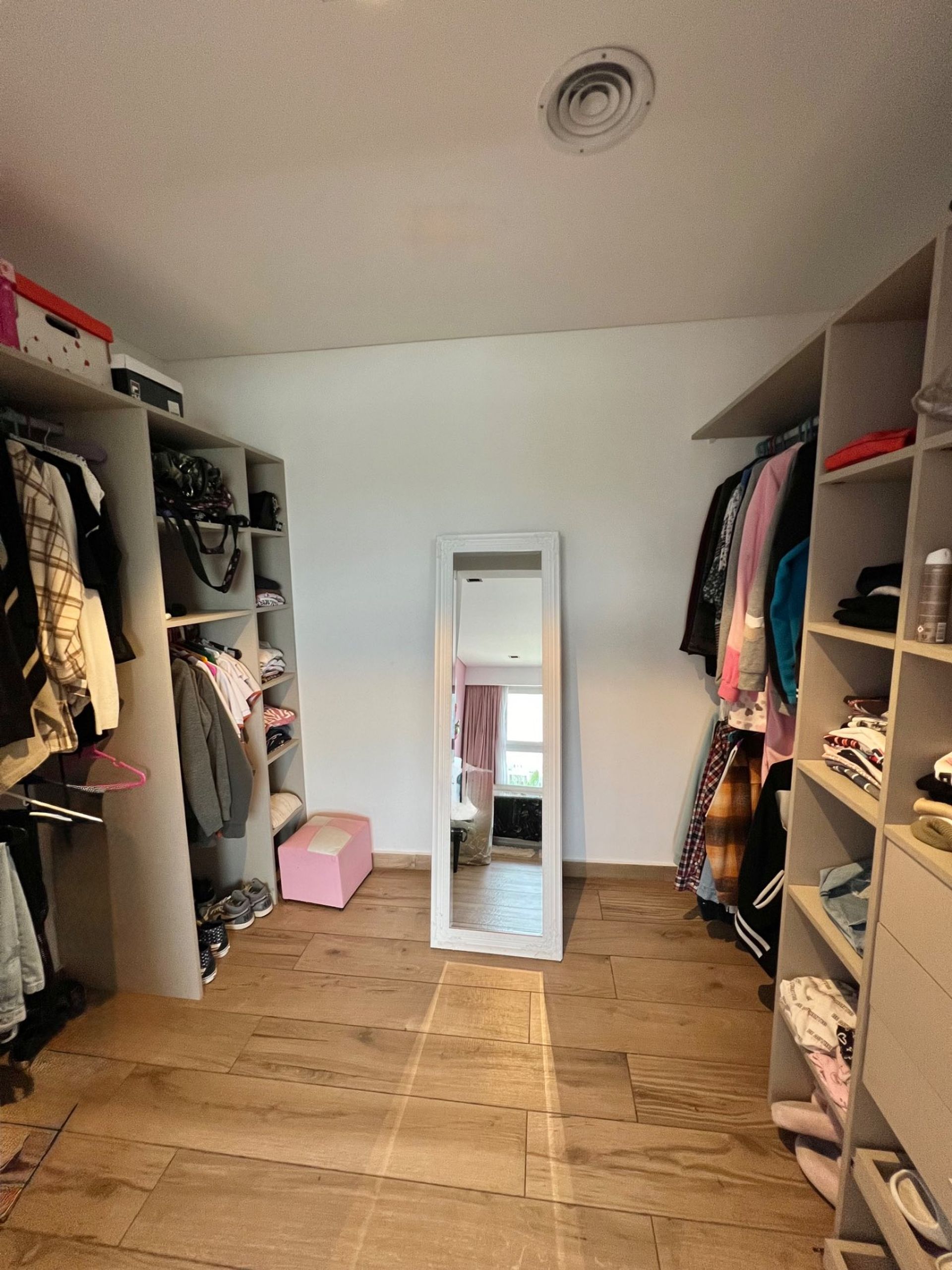Venta casa al lago barrio El Golf, Nordelta