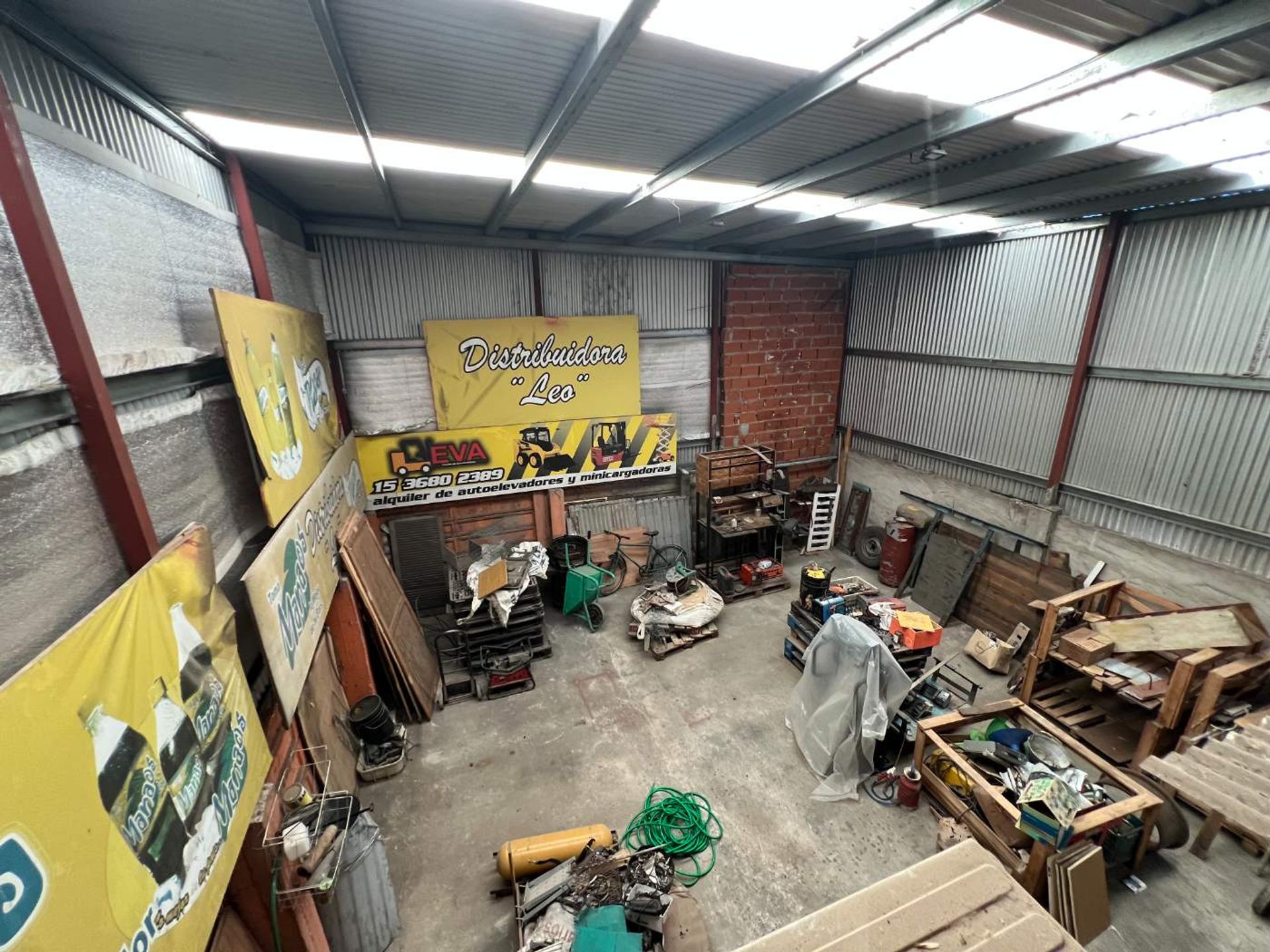 Venta Galpón comercial, vivienda y pileta