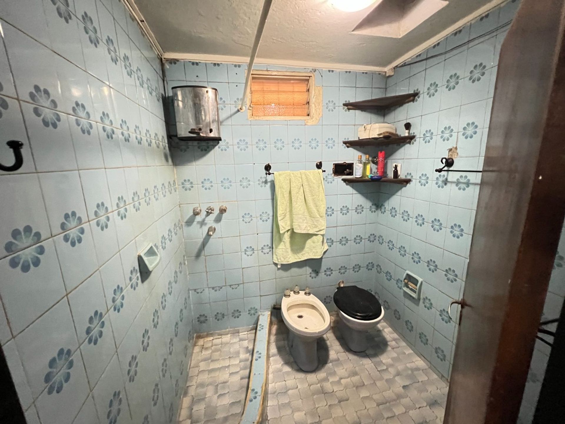 Venta Galpón comercial, vivienda y pileta