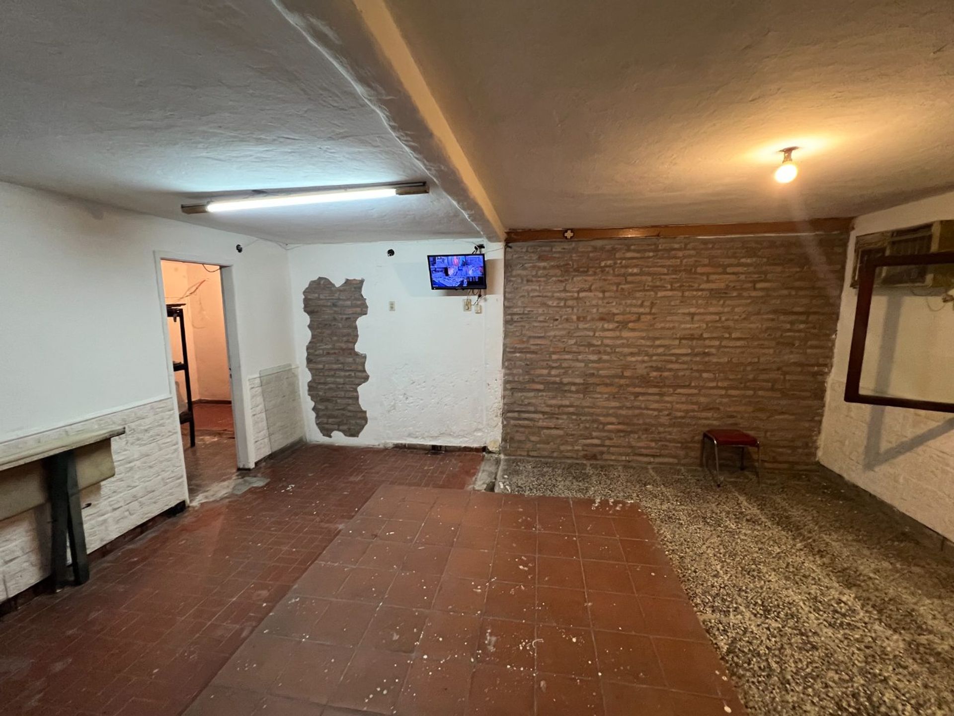 Venta Galpón comercial, vivienda y pileta