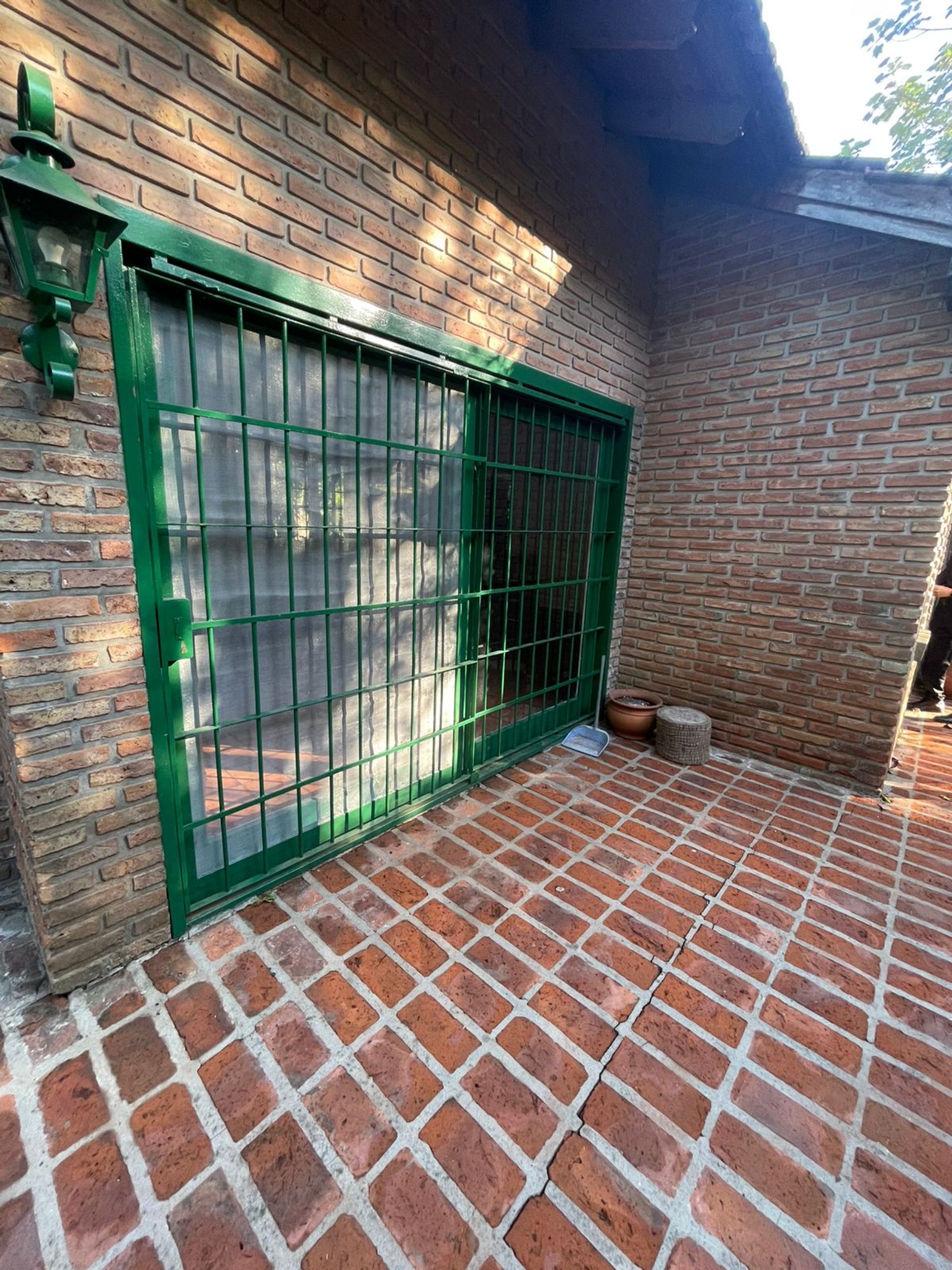 Alquiler casa con parque y pileta
