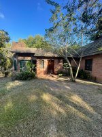 For Rent house with park and pool