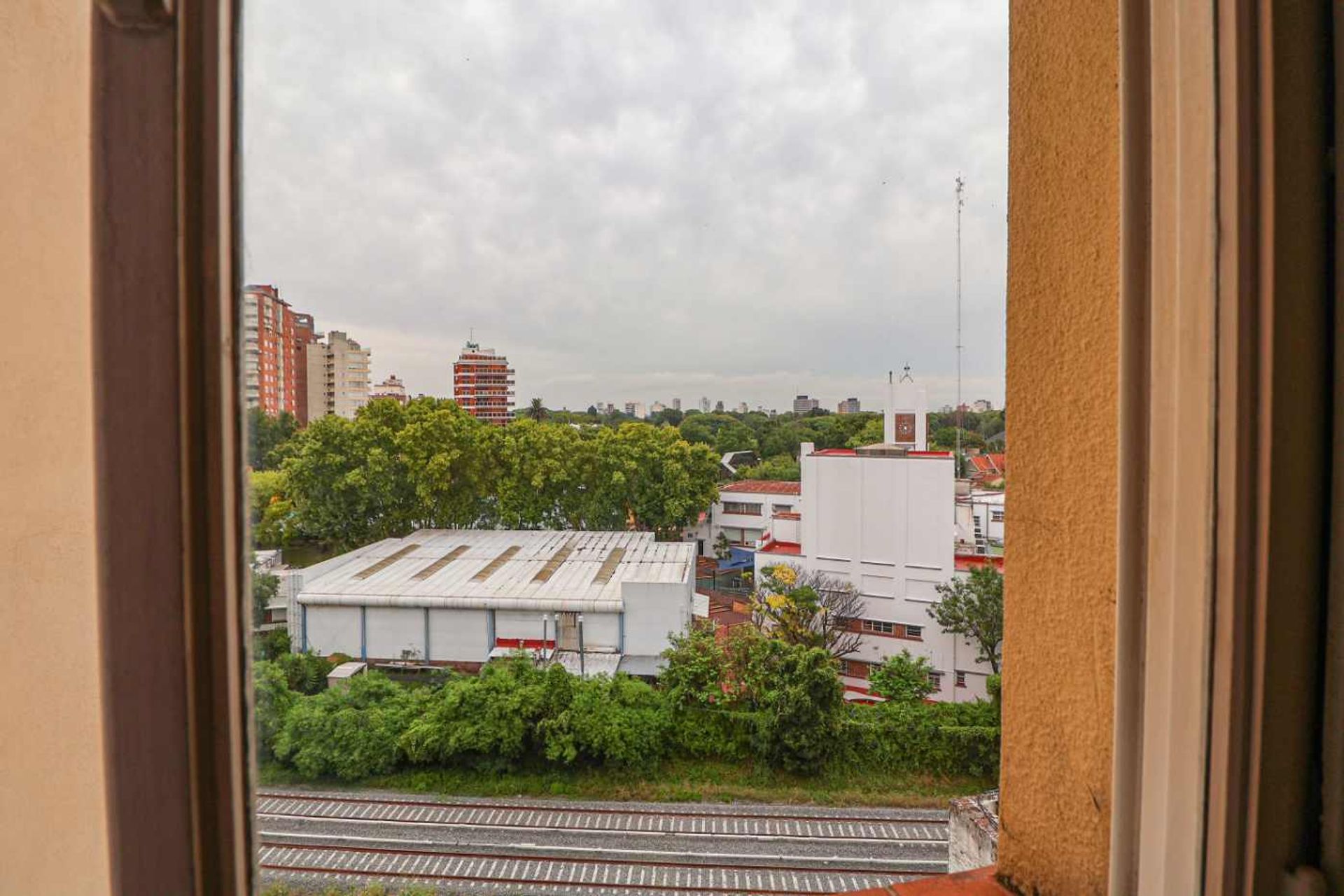 Venta Departamento 4 Amb Vista Rio Olivos Cochera