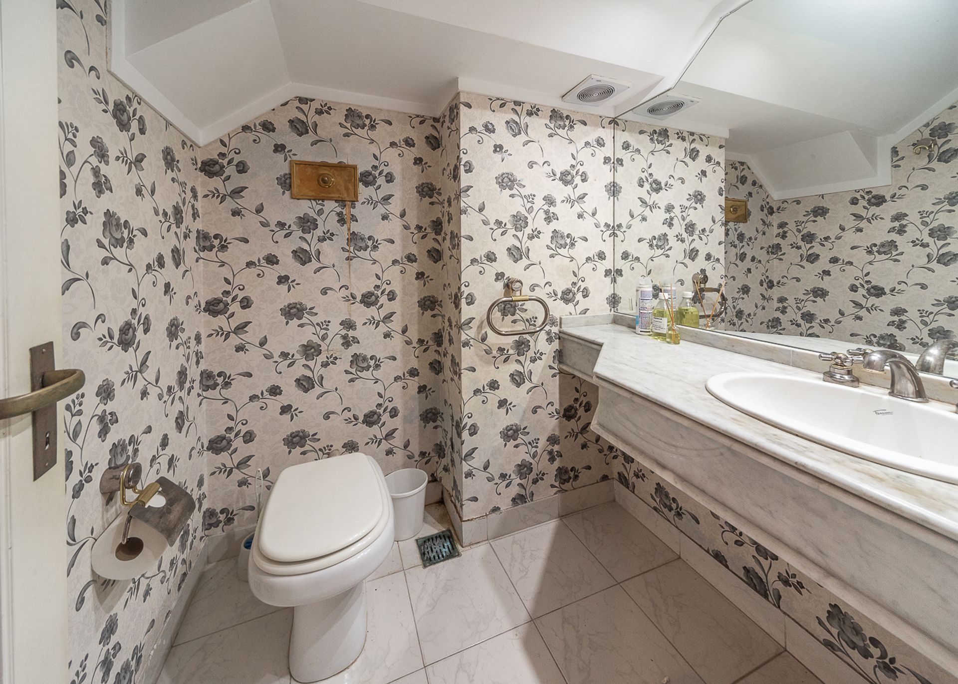 Venta de casa 6 ambientes en Martinez Apto Credito