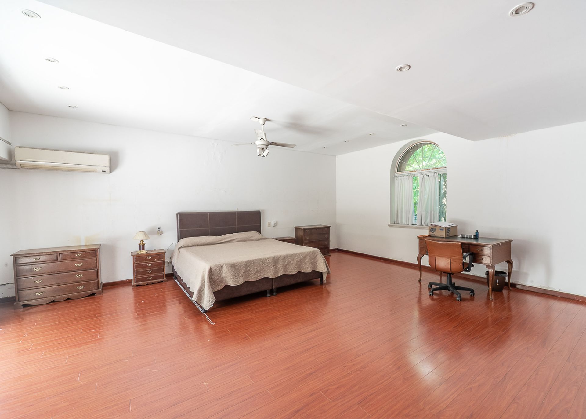 Venta de casa 6 ambientes en Martinez Apto Credito