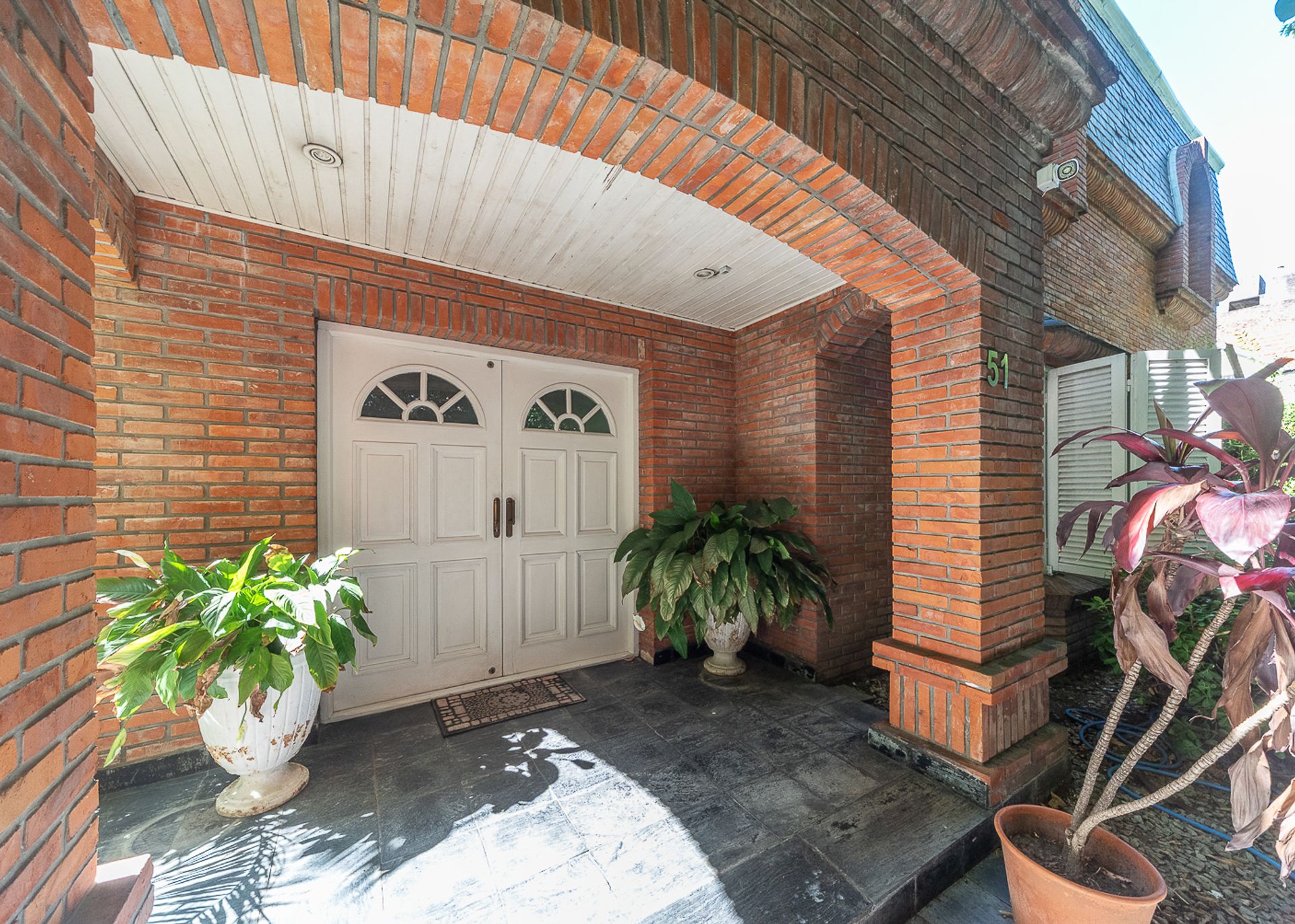 Venta de casa 6 ambientes en Martinez Apto Credito
