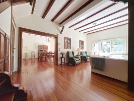 House For Sale Olivos 3‑bedroom Garden Garage English Style