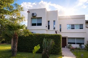 House For Sale Closed Neighborhood Bello Horizonte Tigre