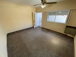 VENTA PH 3 AMB, VTE. LOPEZ, CON BALCÓN y LAVADERO