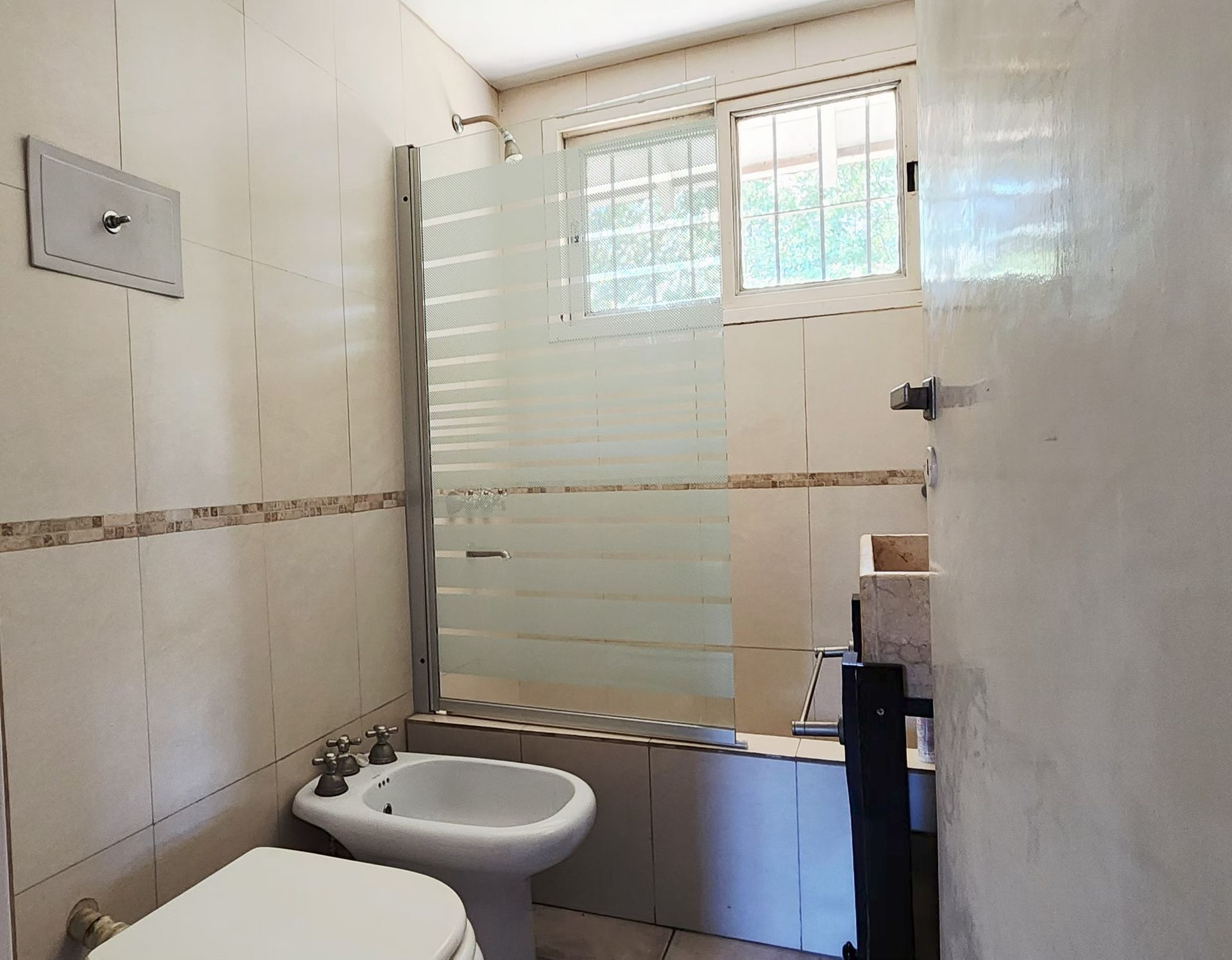 venta casa 4 ambientes pileta parque don torcuato
