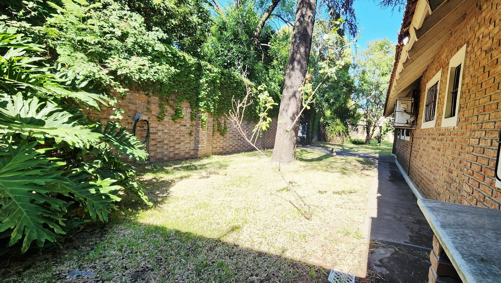venta casa 4 ambientes pileta parque don torcuato
