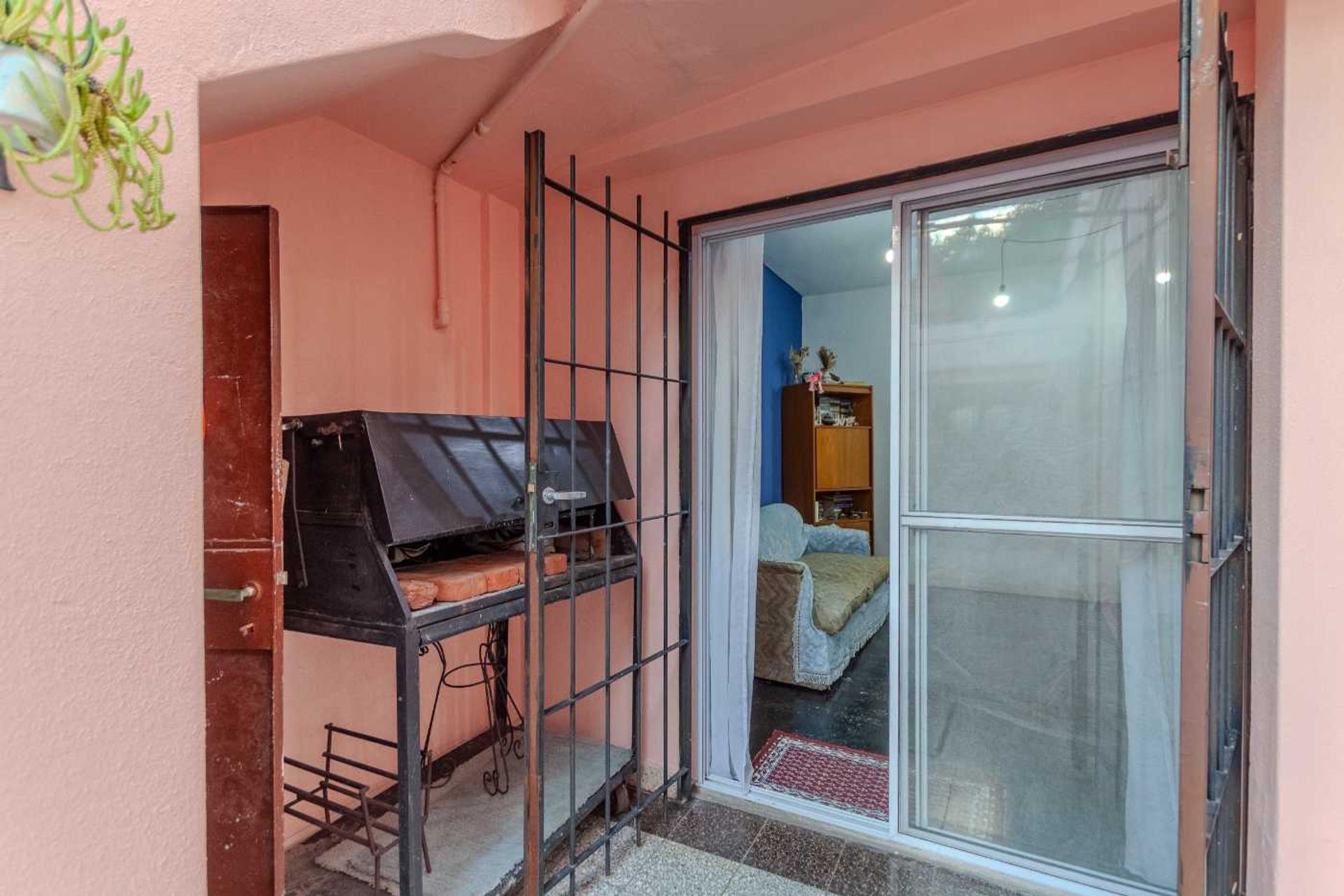 VENTA CASA LOCAL DEPTO APTA CRED. en V. MARTELLI.