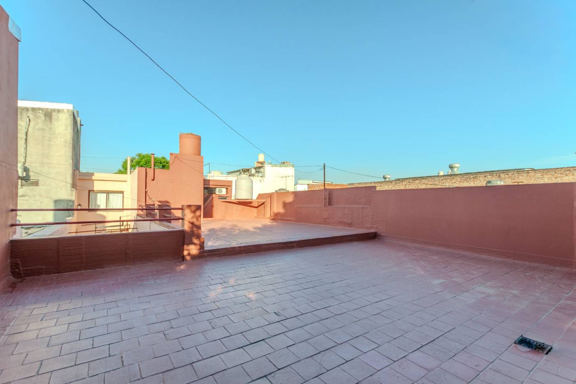 VENTA CASA LOCAL DEPTO APTA CRED. en V. MARTELLI.