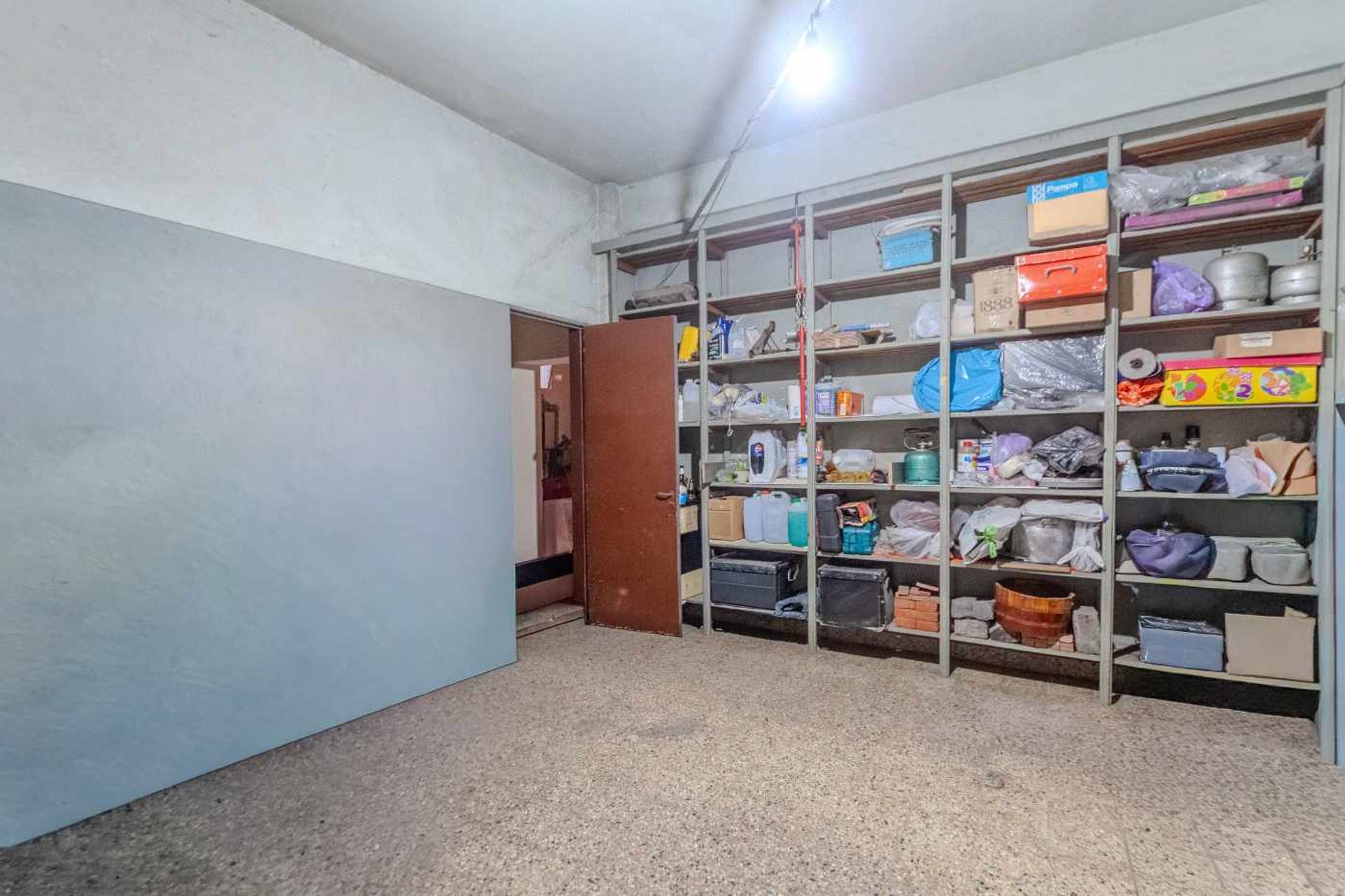 VENTA CASA LOCAL DEPTO APTA CRED. en V. MARTELLI.