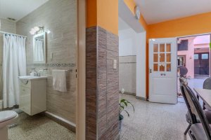 VENTA A/CREDITO CASA+LOCAL+DEPTO en V. MARTELLI.