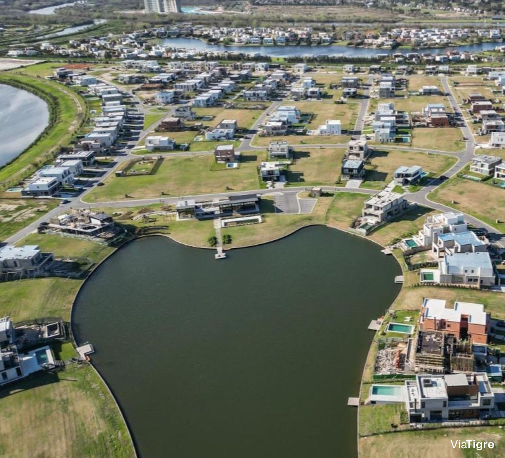 Venta Lote Sobre Lago Nordelta Carpinchos