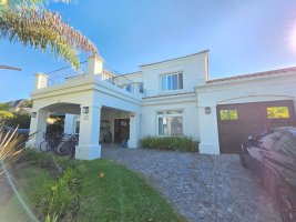 For Sale House 4‑bedroom Nordelta Castores 1