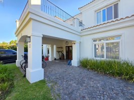 For Sale House 4‑bedroom Nordelta Castores 1