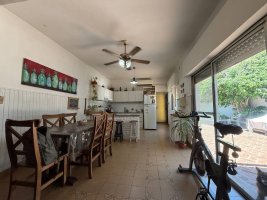 For Sale - 4‑bedroom house with pool in Boulogne