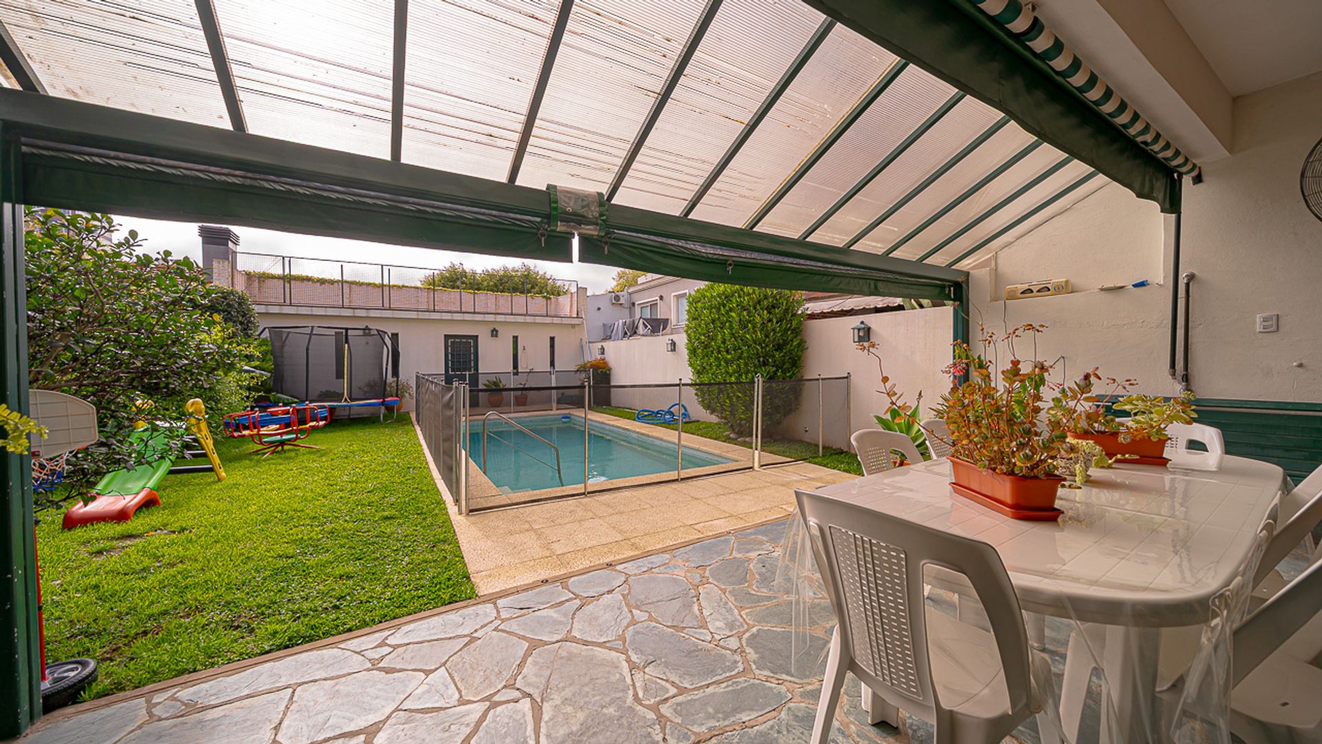 Venta Casa Olivos Centro 5 Ambientes