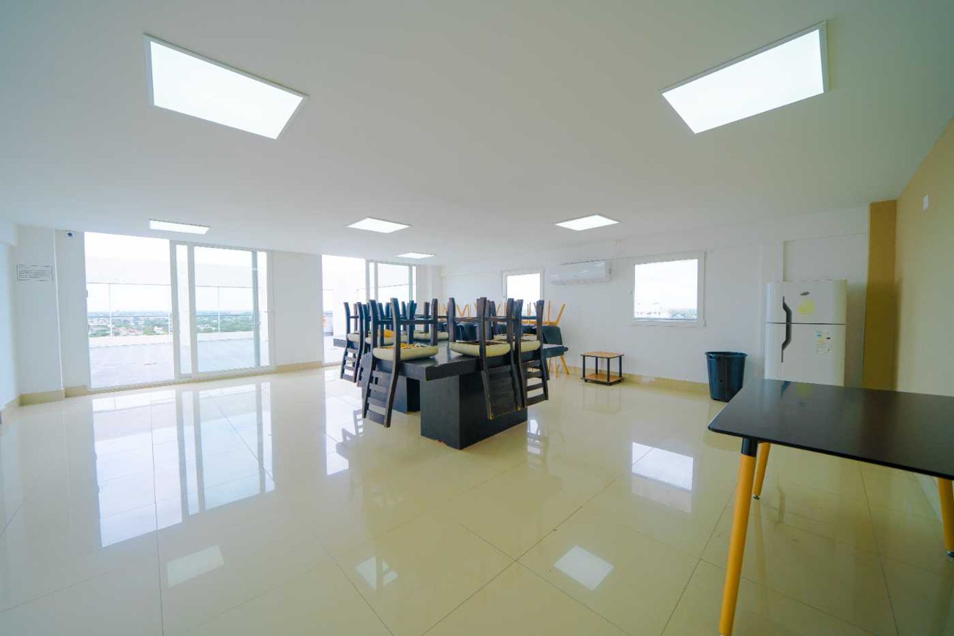 2 ambs luminoso. Amenities. Cochera cubierta