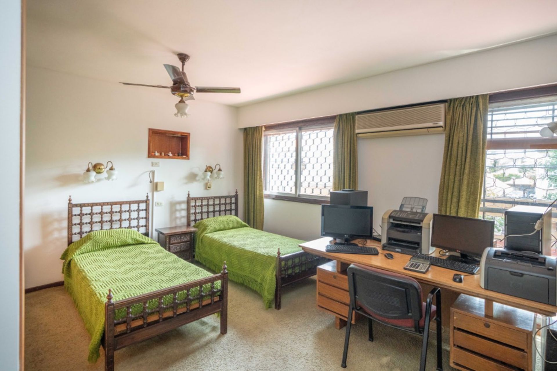 Casa 7 amb c/pileta y parrilla venta Florida Este