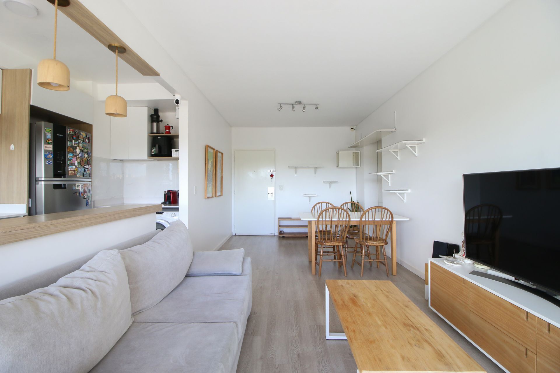 For Sale 1‑bedroom and 1/2 garage and amenities - Vte. Lopez