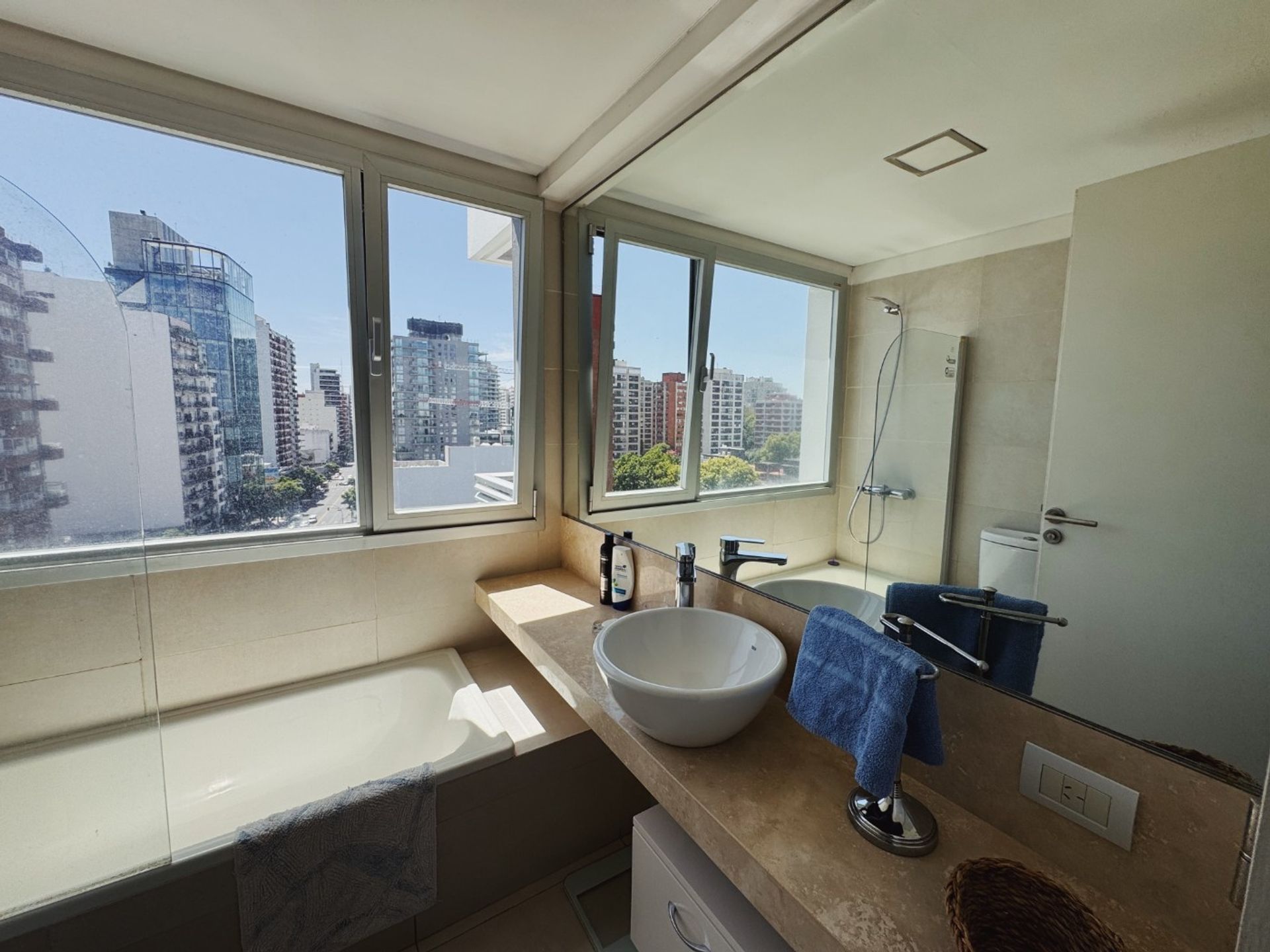 Departamento 3 ambientes c/cochera Alquiler- Wave