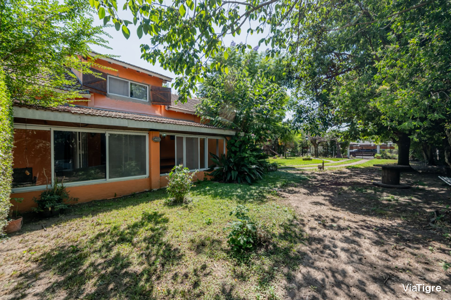 Alquiler casa quinta Benavidez de 1120 m2 c/pileta