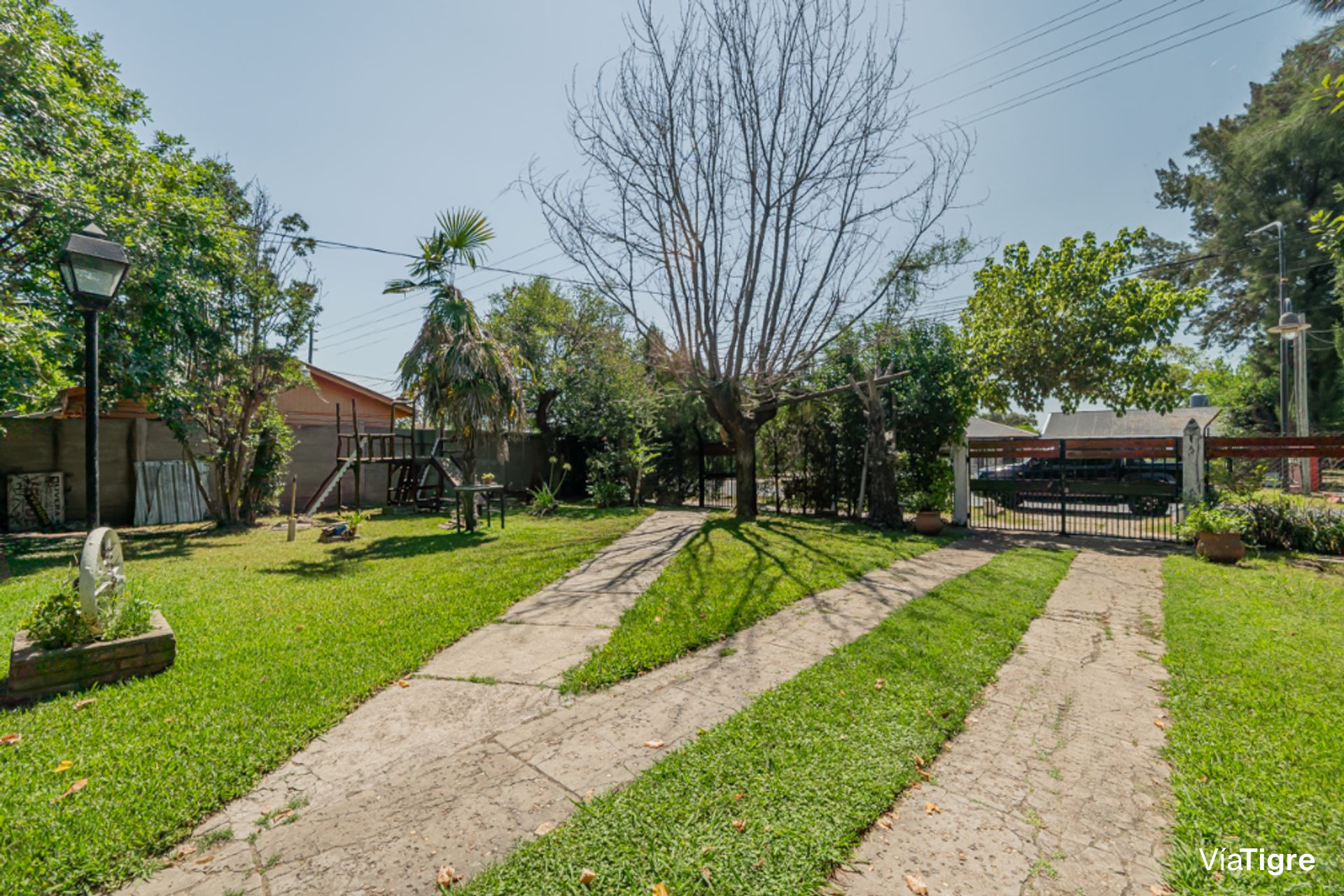 Alquiler casa quinta Benavidez de 1120 m2 c/pileta
