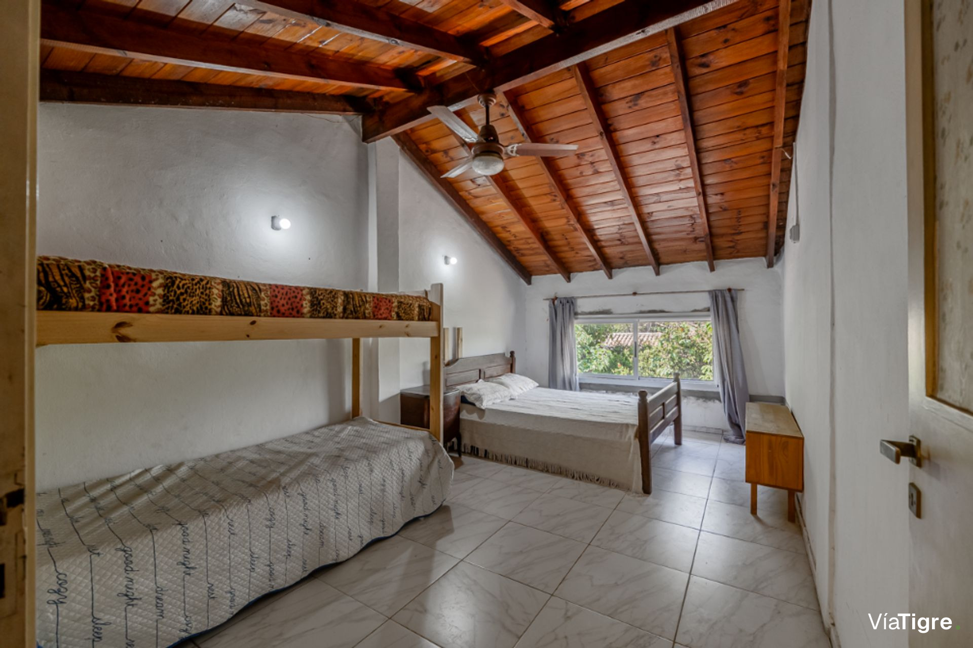 Alquiler casa quinta Benavidez de 1120 m2 c/pileta