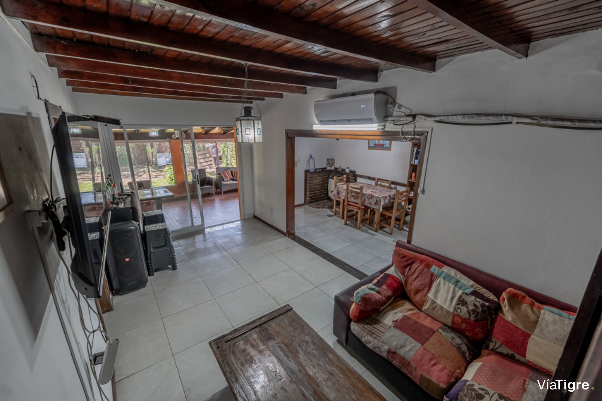 Alquiler casa quinta Benavidez de 1120 m2 c/pileta