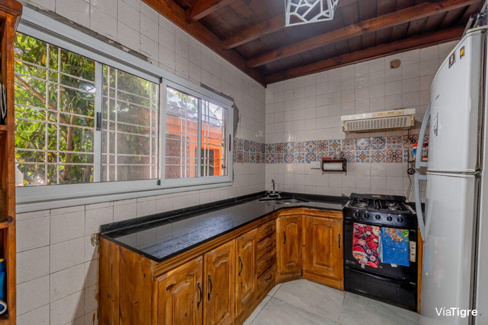 Alquiler casa quinta Benavidez de 1120 m2 c/pileta