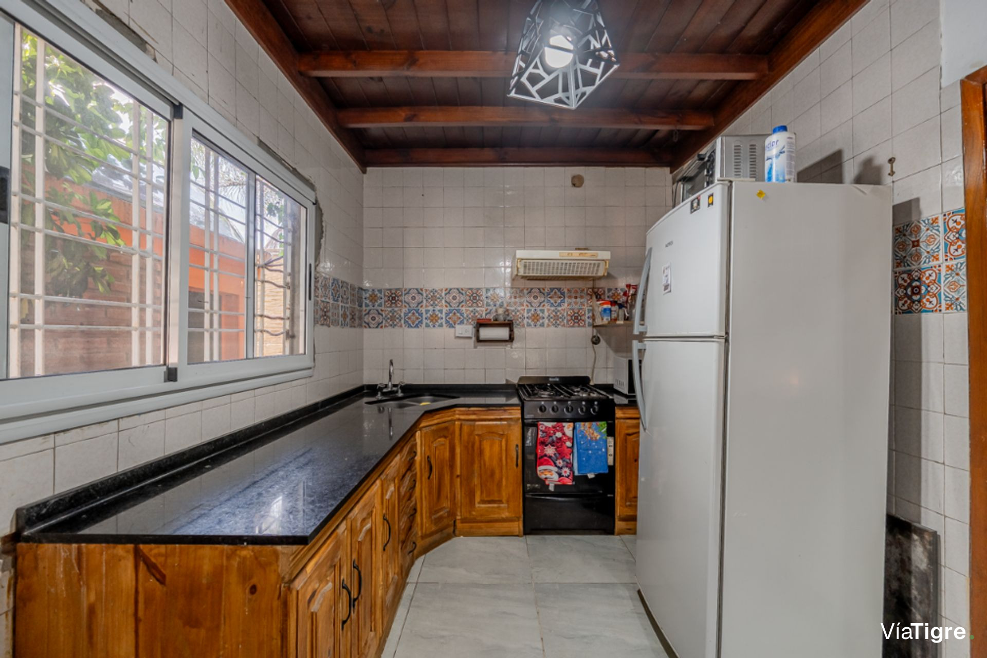 Alquiler casa quinta Benavidez de 1120 m2 c/pileta