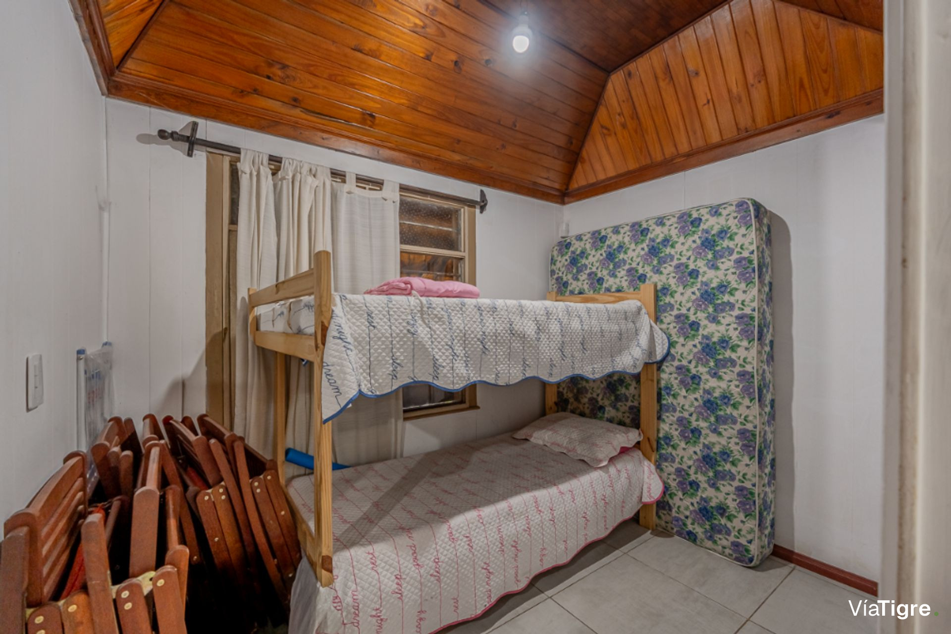 Alquiler casa quinta Benavidez de 1120 m2 c/pileta