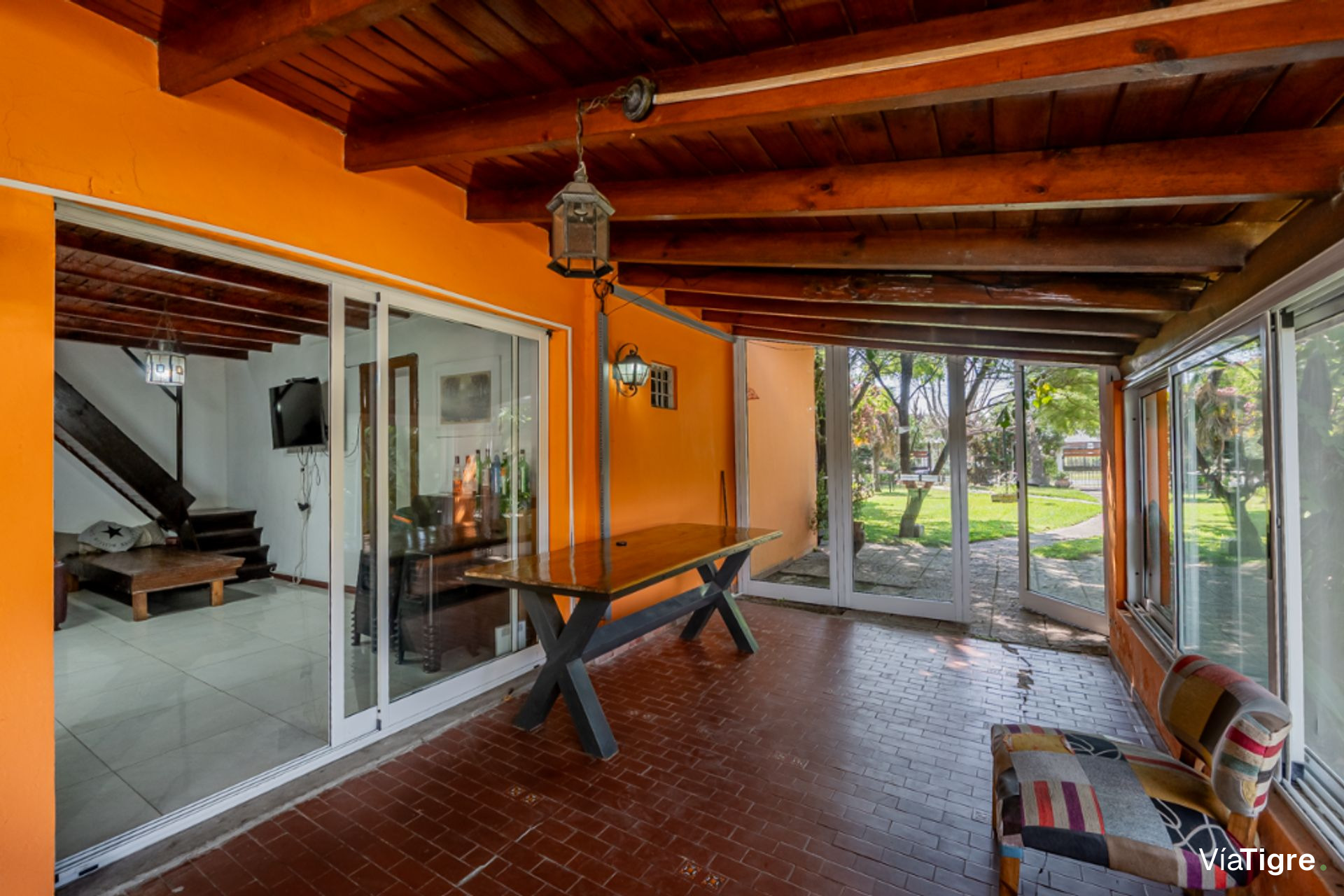 Alquiler casa quinta Benavidez de 1120 m2 c/pileta