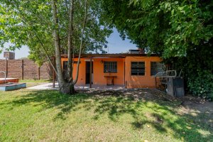 Rent house estate Benavidez of 1120 m² with pool