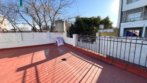 Venta PH 3 ambientes en Florida c/ patio y terraza