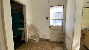 For Sale Penthouse 2‑bedroom Victoria with Patio to refurbish