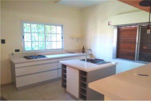 Casa 3 amb Carapachay en PB con jardín y cochera