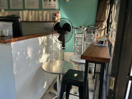 Commercial Space for Sale with Garage Boulogne