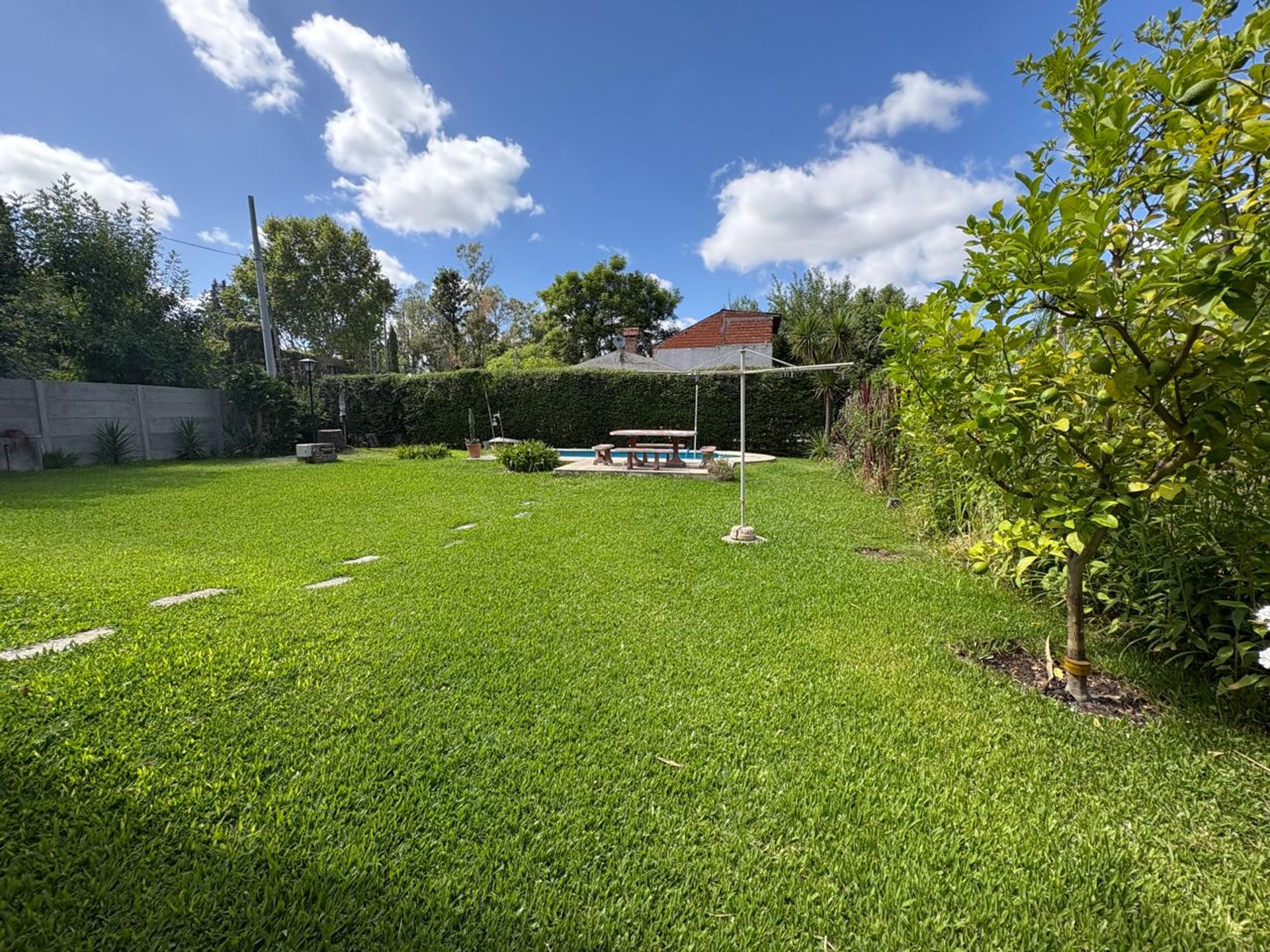 Venta Casa 4 Ambientes La Bota Benavidez- Pileta