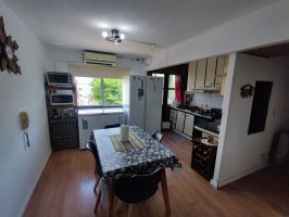 3‑bedroom Apartment with Balcony in Victoria