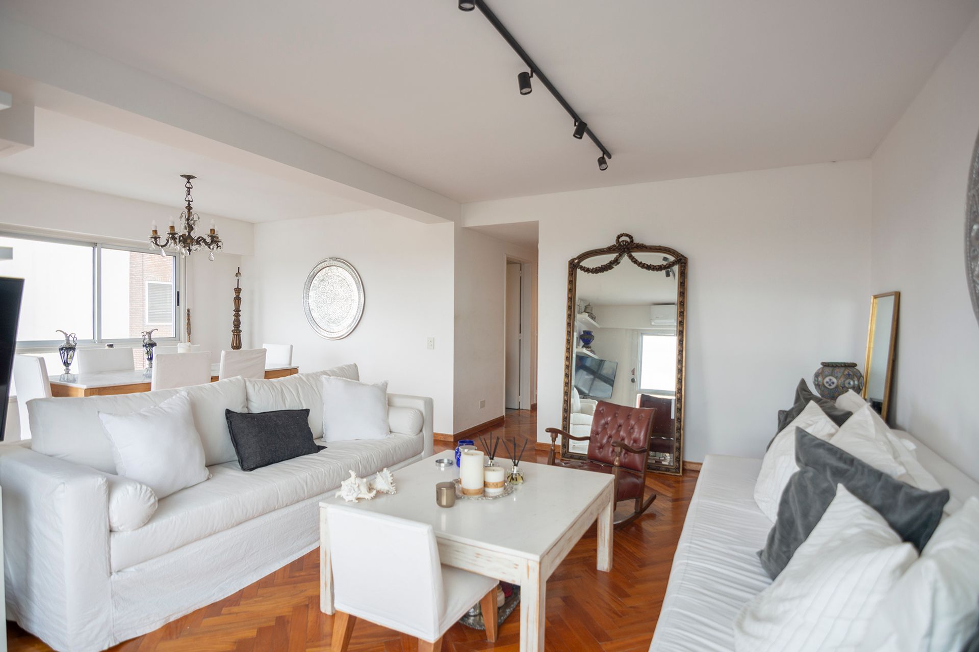Venta Depto 4 Ambientes + 2 Cocheras, San Isidro